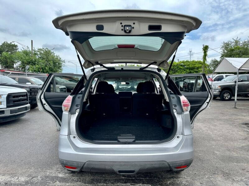 2014 Nissan Rogue  - $16,995