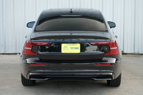 2024 Volvo S60 B5 Plus Black Edition