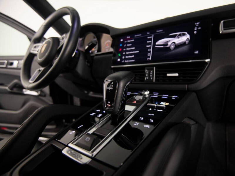 2023 Porsche Cayenne Turbo