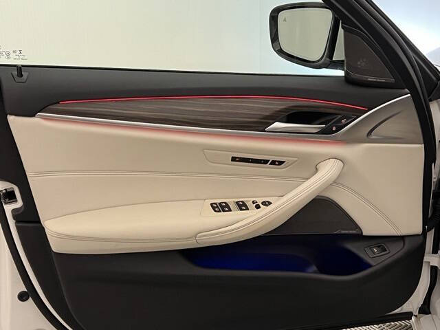 2022 BMW 5 Series 530i