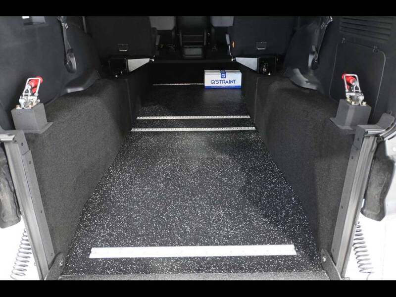 2025 Toyota Sienna LE 8-Passenger