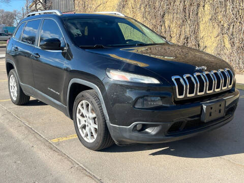 2015 Jeep Cherokee for sale at El Tucanazo Auto Sales in Grand Island NE