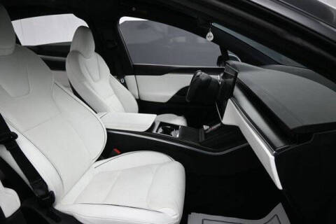 2022 Tesla Model X Plaid