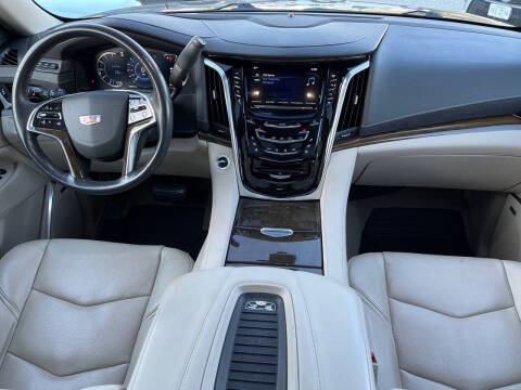 2020 Cadillac Escalade Luxury