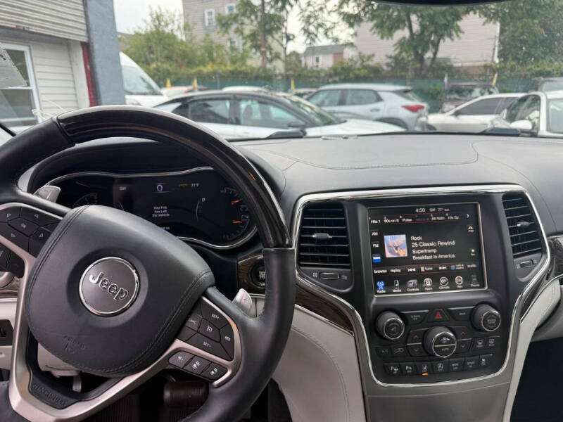 2017 Jeep Grand Cherokee Summit