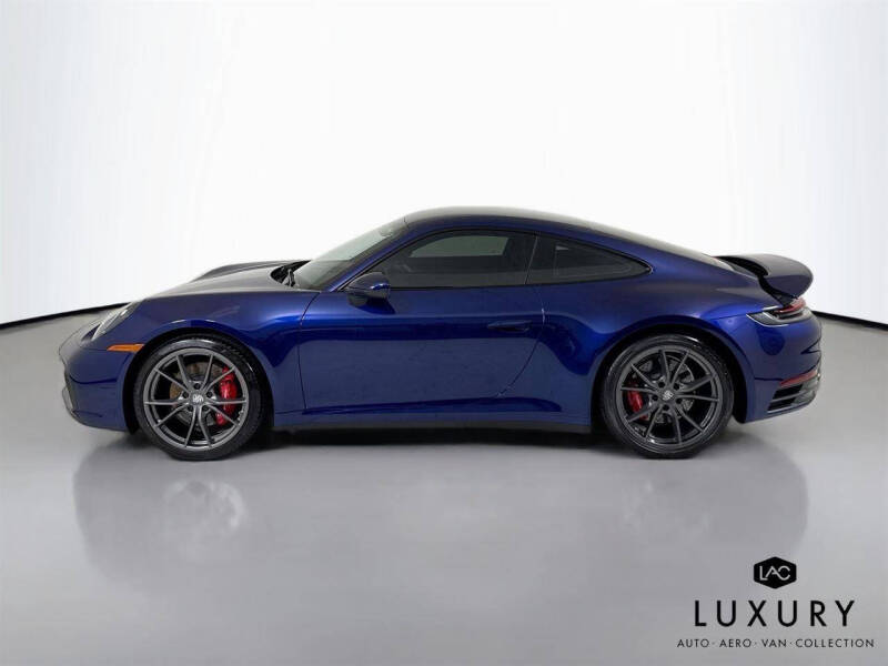 2022 Porsche 911 Carrera 4 GTS