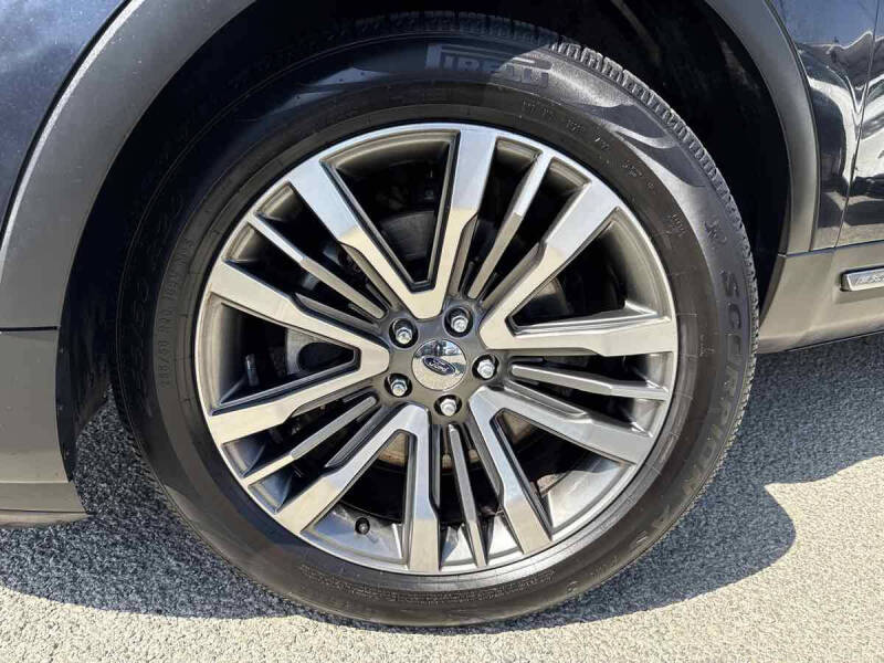 2017 Ford Explorer Platinum