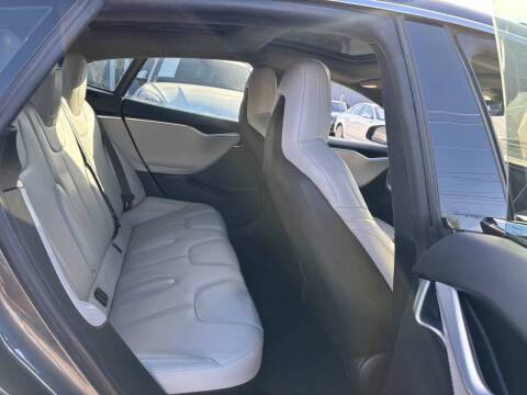 2016 Tesla Model S 85D