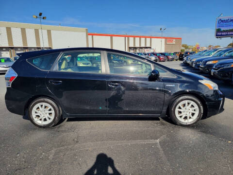 2013 Toyota Prius v Two