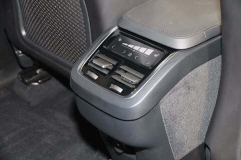 2025 Volvo XC90 B5 Plus Bright Theme