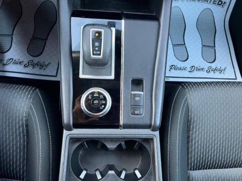 2022 Mitsubishi Outlander ES