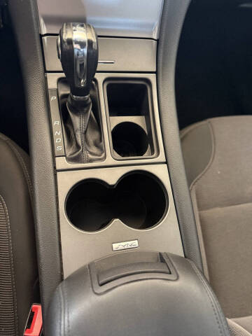 2019 Ford Taurus SEL