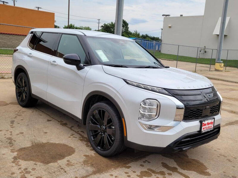 2026 Mitsubishi Outlander LE