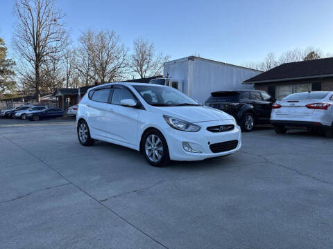 2013 Hyundai Accent SE