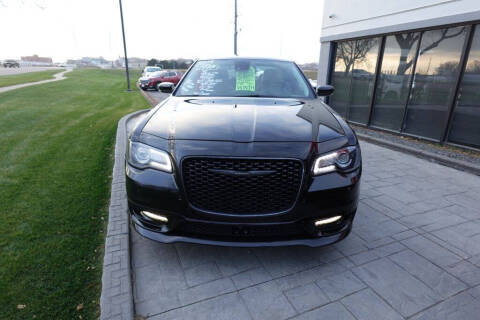 2023 Chrysler 300 Touring L