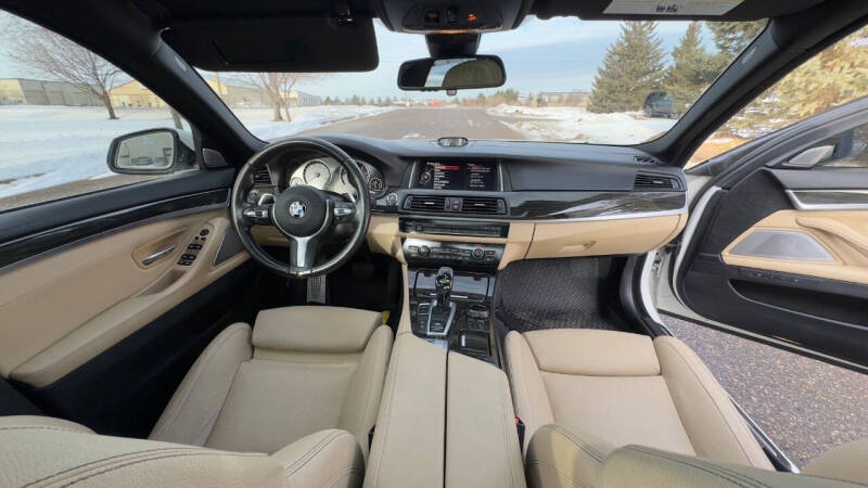 2016 BMW 5 Series 550i