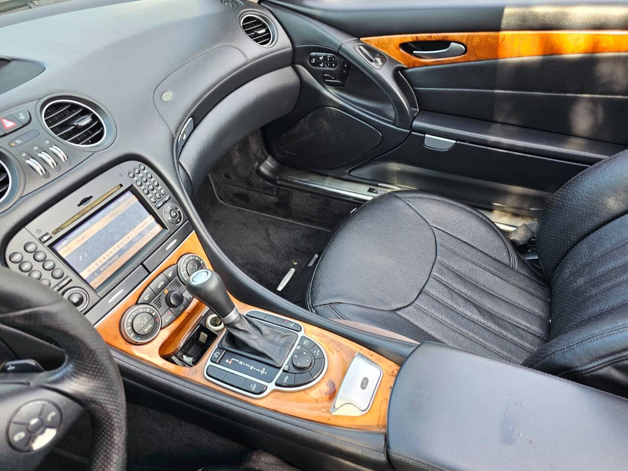 2009 Mercedes-Benz SL-Class 34