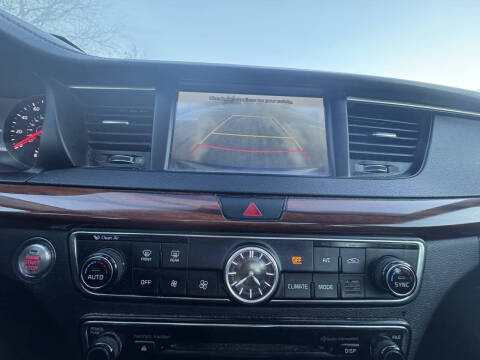 2017 Kia Cadenza Technology