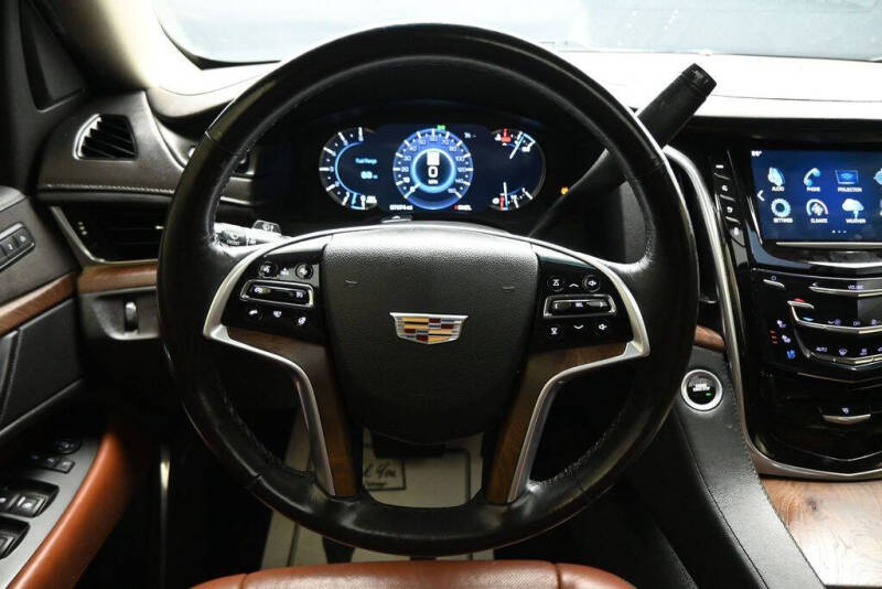 2018 Cadillac Escalade Luxury