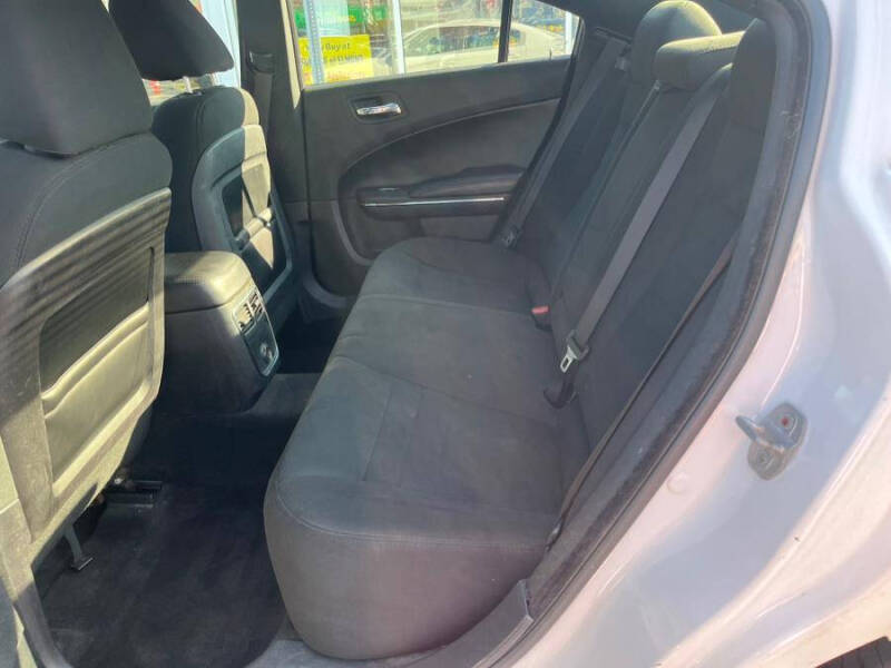 2013 Dodge Charger SE