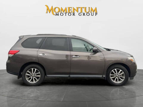 2016 Nissan Pathfinder SV