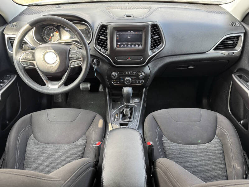 2019 Jeep Cherokee Latitude