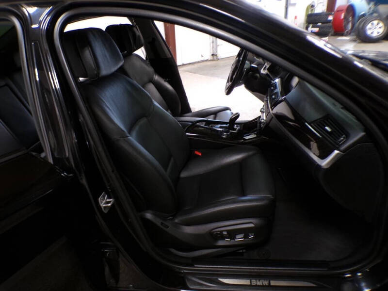 2016 BMW 5 Series 550i xDrive