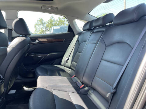 2017 Kia Cadenza Premium