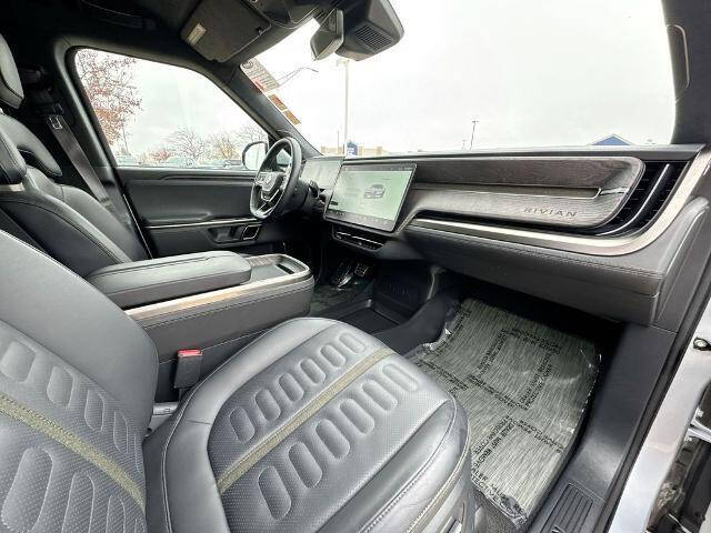 2023 Rivian R1T Adventure