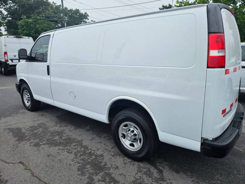 2021 Chevrolet Express 2500