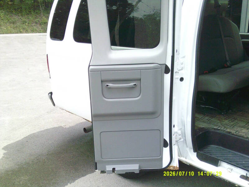 2011 Ford E-Series E-350 SD XLT