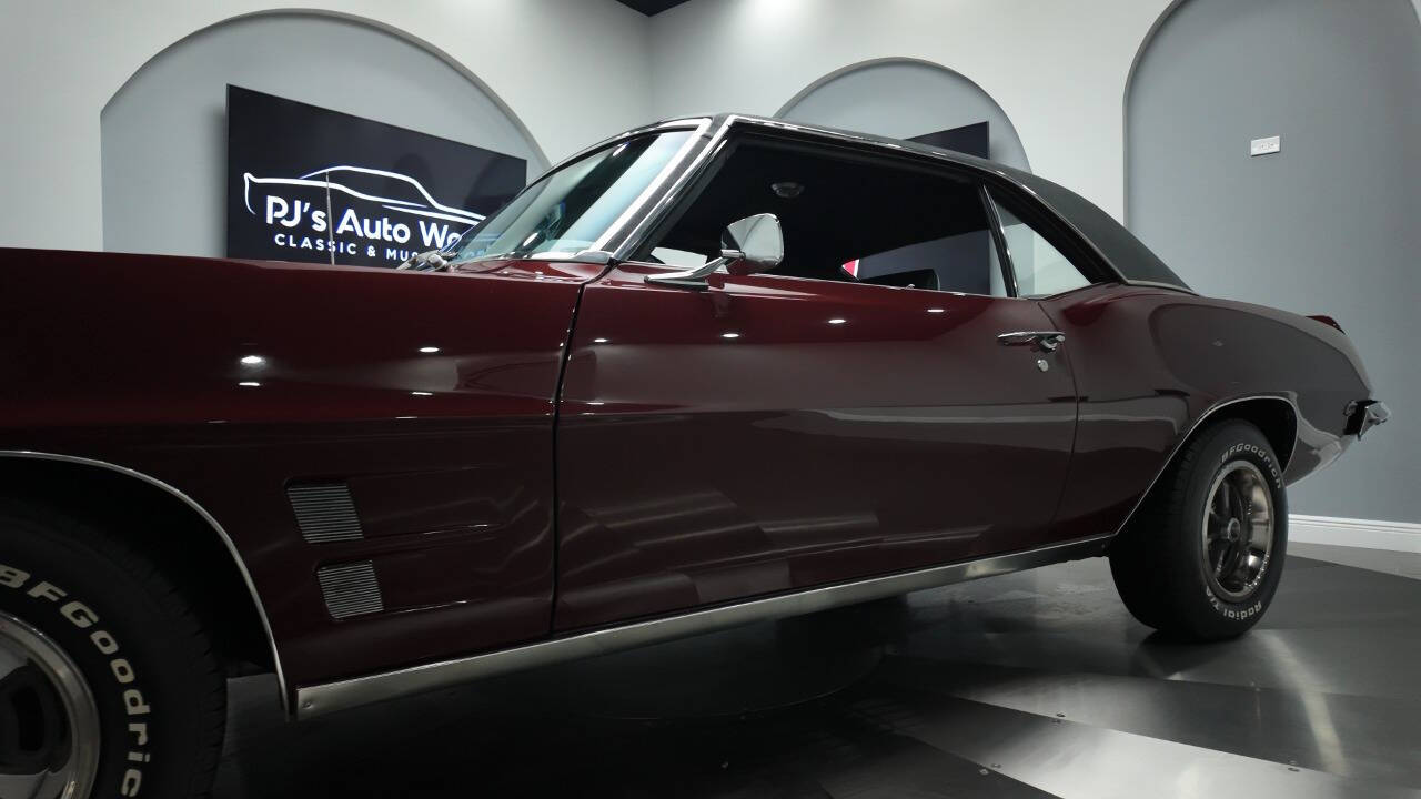 1969 Pontiac Firebird 18