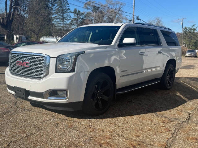 2017 GMC Yukon XL Denali's photo