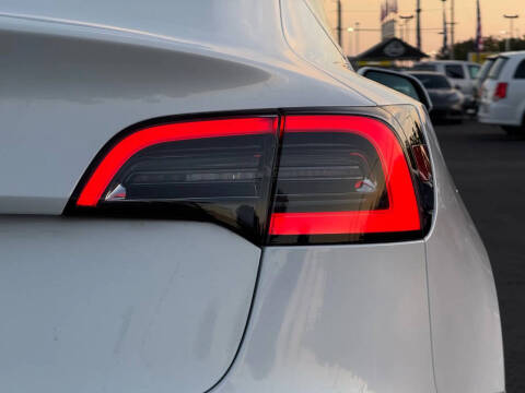 2017 Tesla Model 3 Long Range