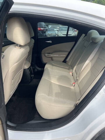 2011 Dodge Charger SE