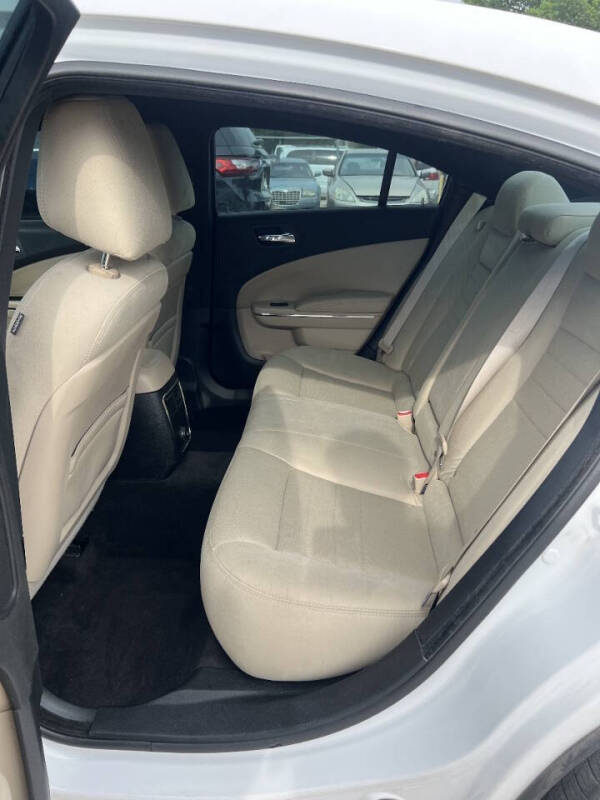 2011 Dodge Charger SE