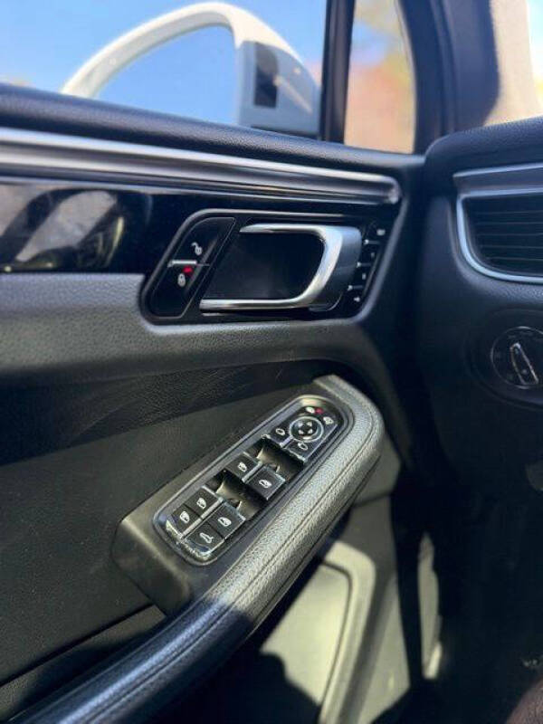 2018 Porsche Macan