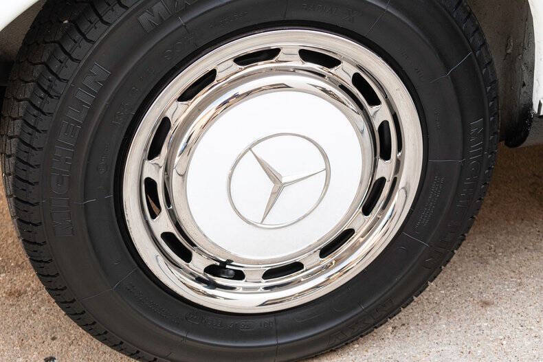 1969 Mercedes-Benz 280-Class