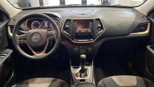 2015 Jeep Cherokee Sport