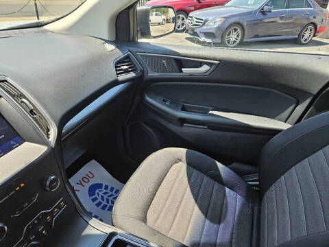 2020 Ford Edge SE