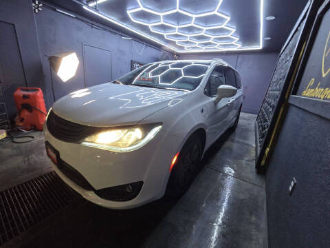 2019 Chrysler Pacifica Hybrid Touring L 35th Anniversary