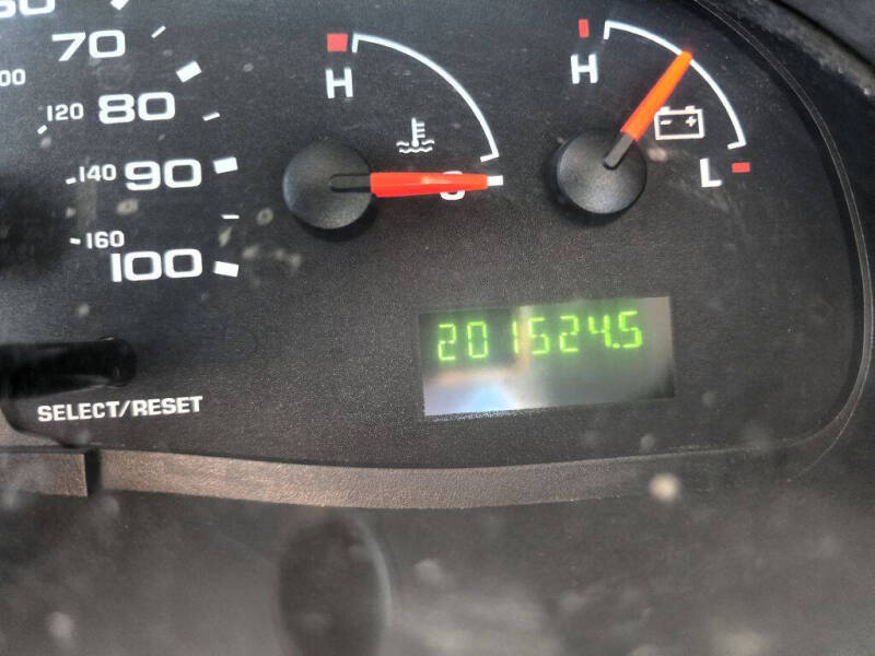 2004 Ford E-Series E-250