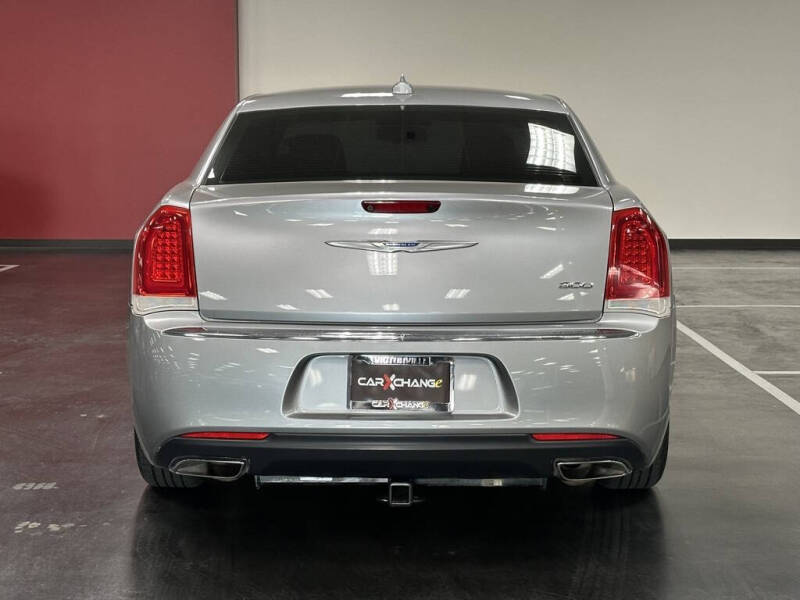 2018 Chrysler 300 Touring