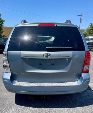 2007 Hyundai Entourage GLS