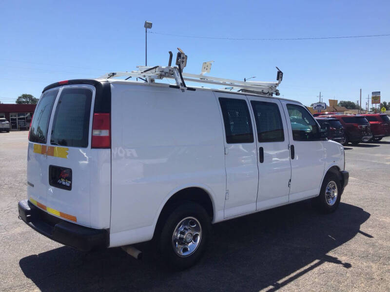 2017 Chevrolet Express 2500