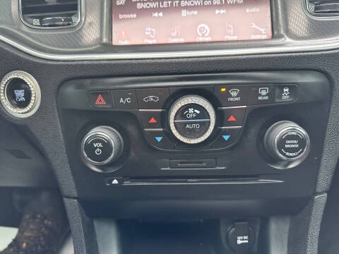 2014 Dodge Charger SXT