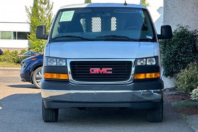 2023 GMC Savana 2500