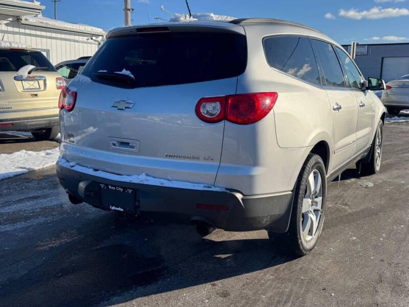 2011 Chevrolet Traverse LTZ