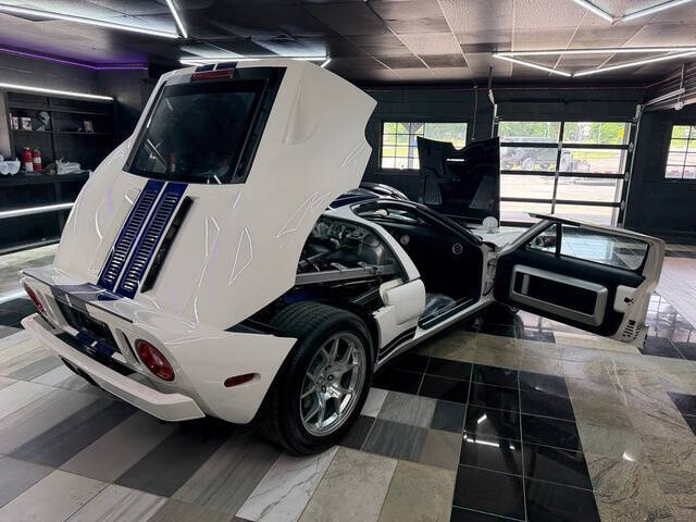 2005 Ford GT