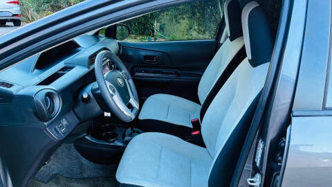 2015 Toyota Prius c One